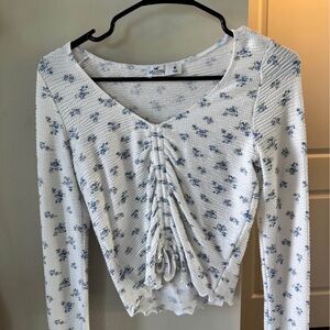 Hollister White Long-Sleeve Floral Ruched Front Top